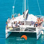 #275 Only Families - A Flor By Home Holidays