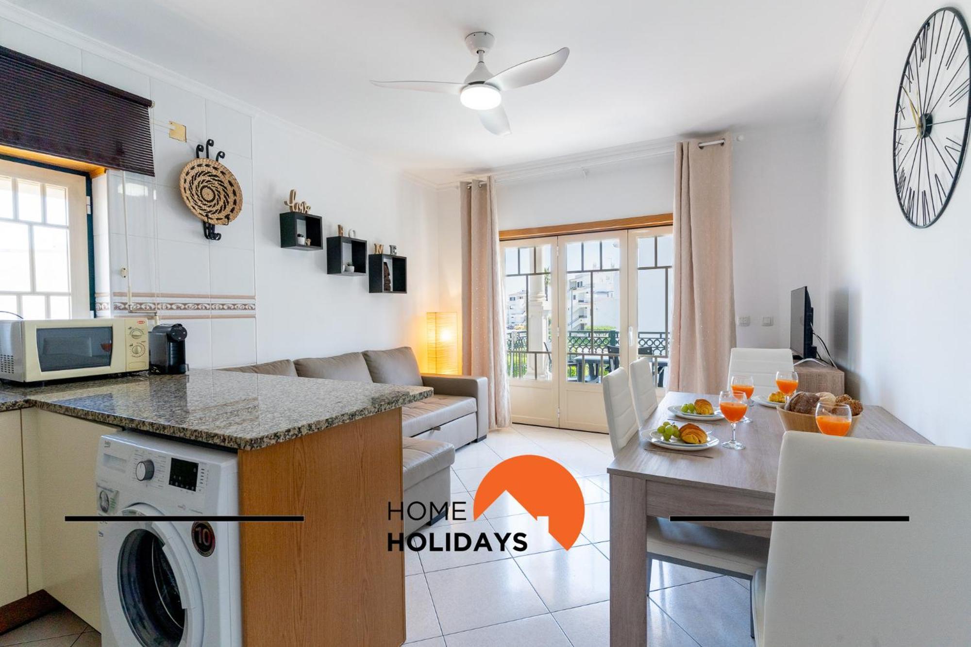 #275 Only Families - A Flor By Home Holidays Apartment *